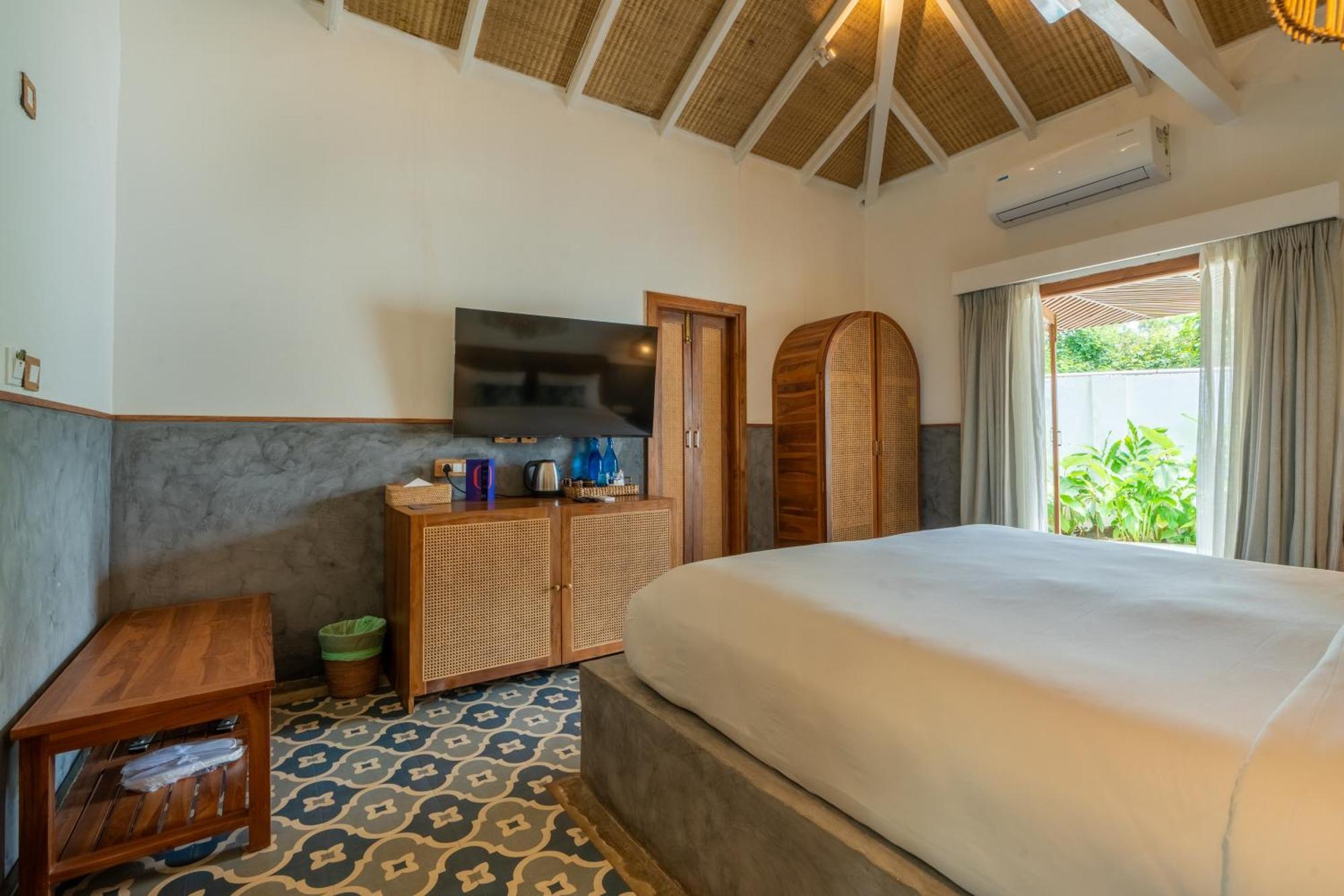 Hotel Azora By Ayatana, Goa