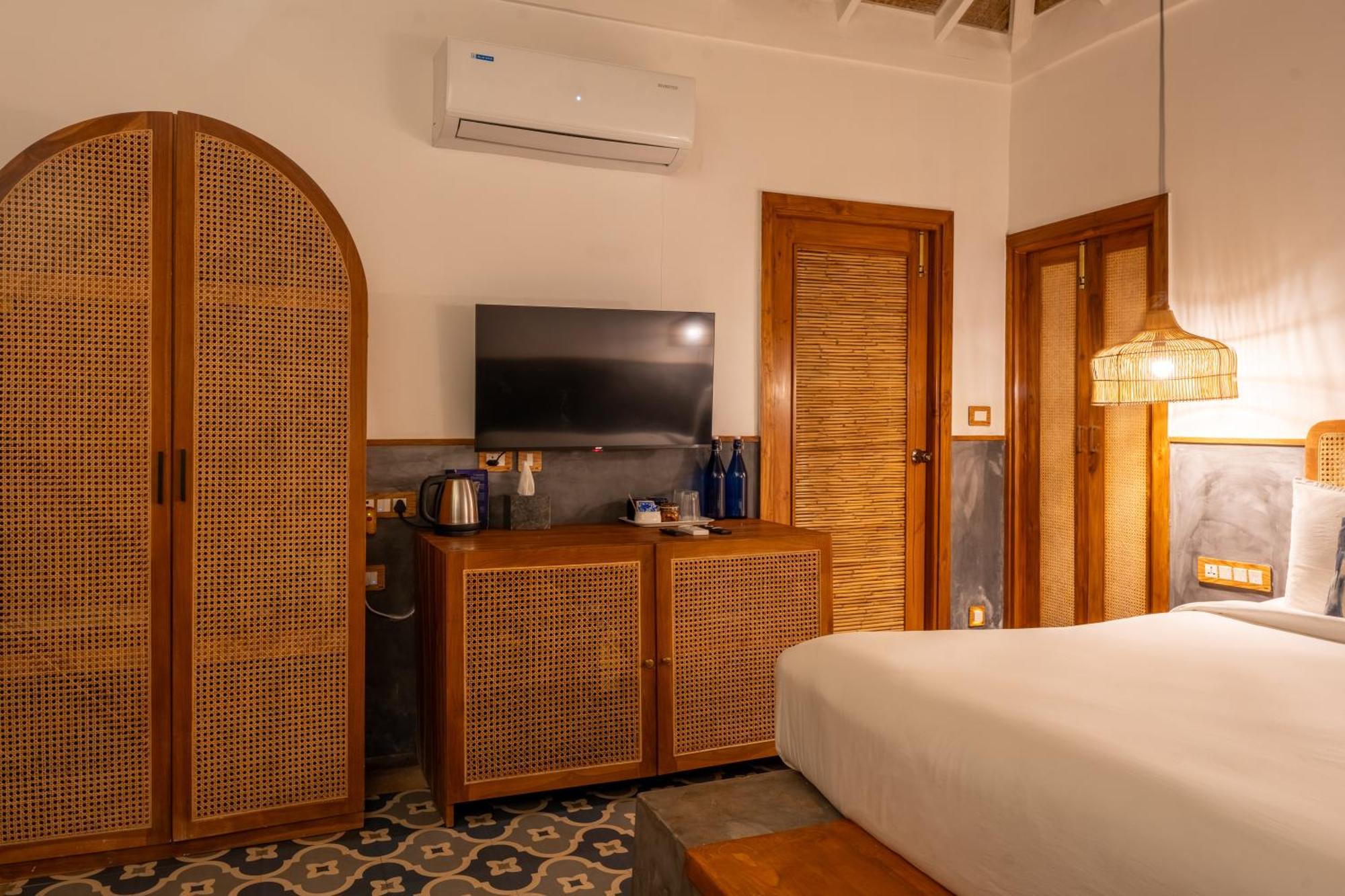 Azora By Ayatana, Goa Hotel 4*