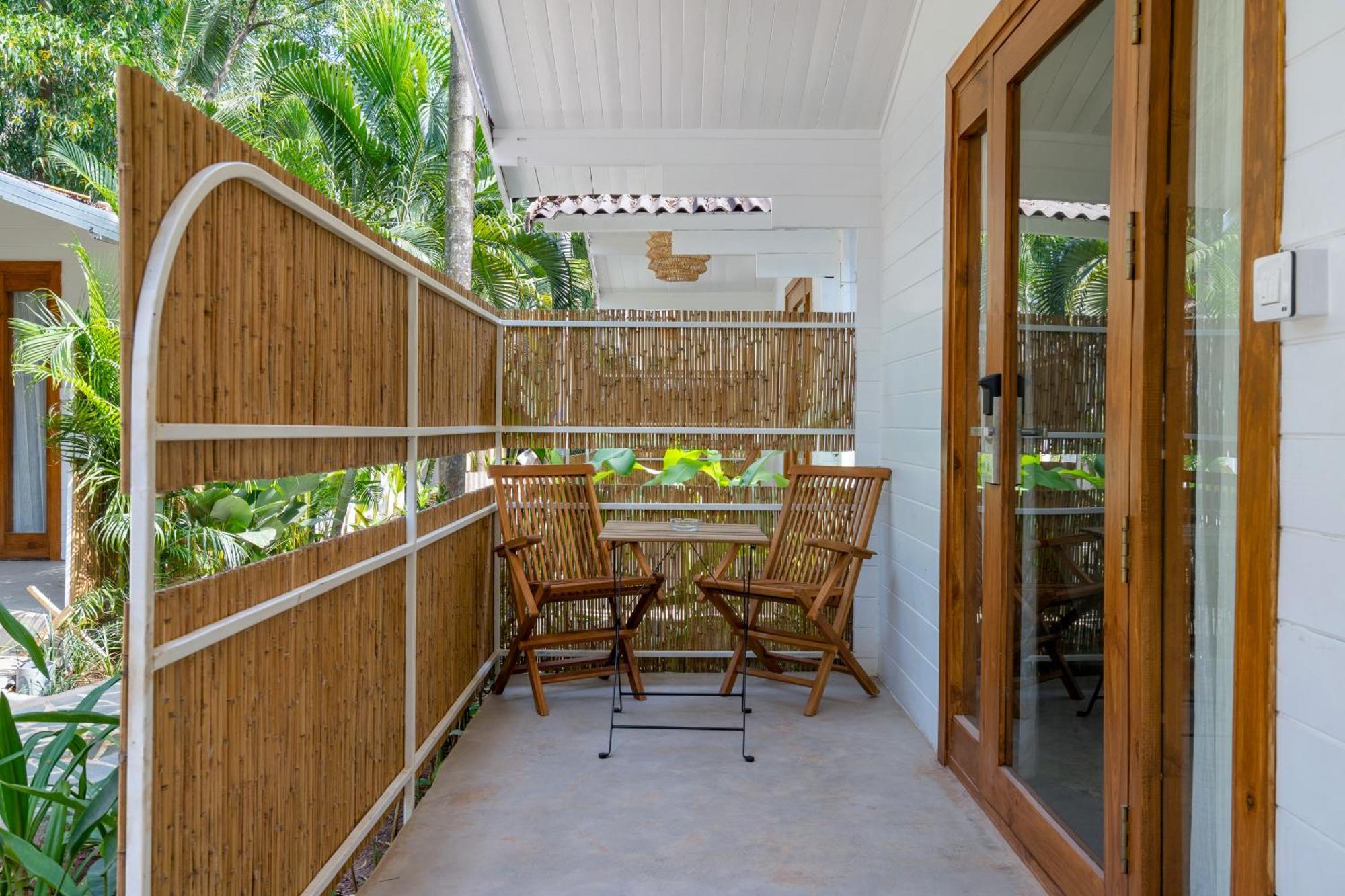 Hotel Azora By Ayatana, Goa 4*